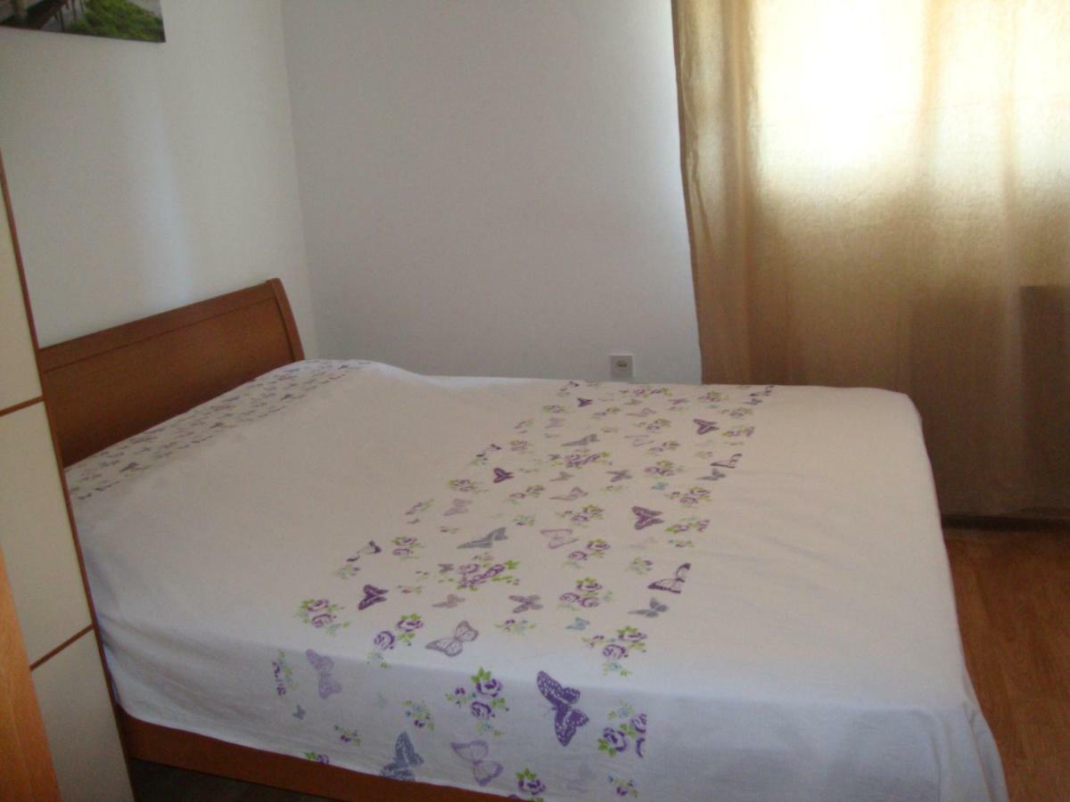 Apartment Mirta Pula Luaran gambar